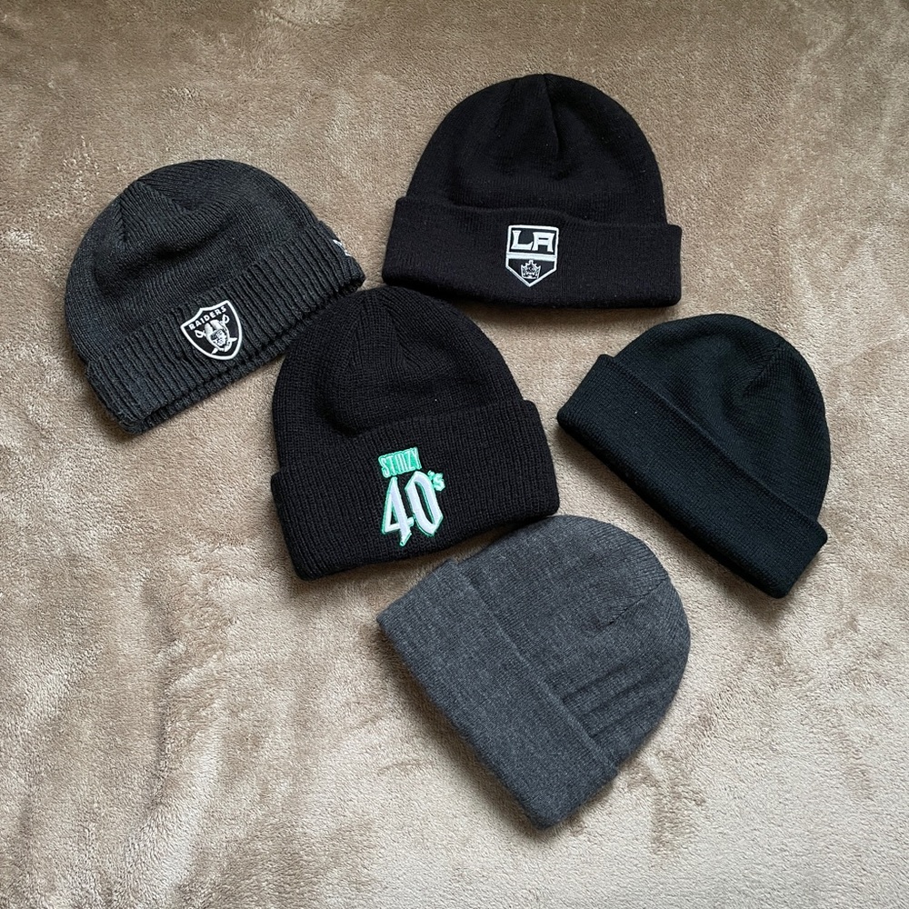 BEANIES DARK COLORED (RAIDERS, KINGS, STIZZY, PLAIN BLACK & GREY)